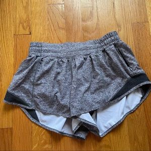 Lululemon hotty hot low rise lined shorts